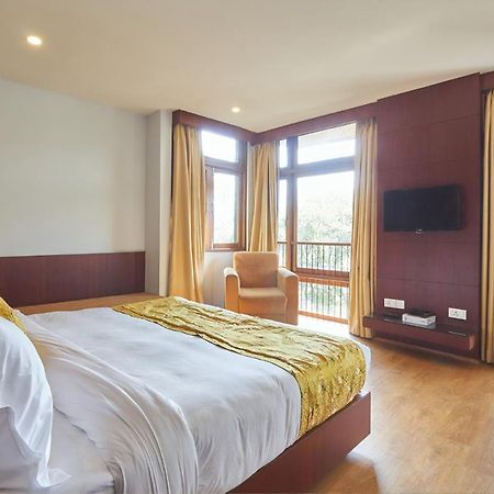 The Golden Crest Hotel Гангток Екстериор снимка