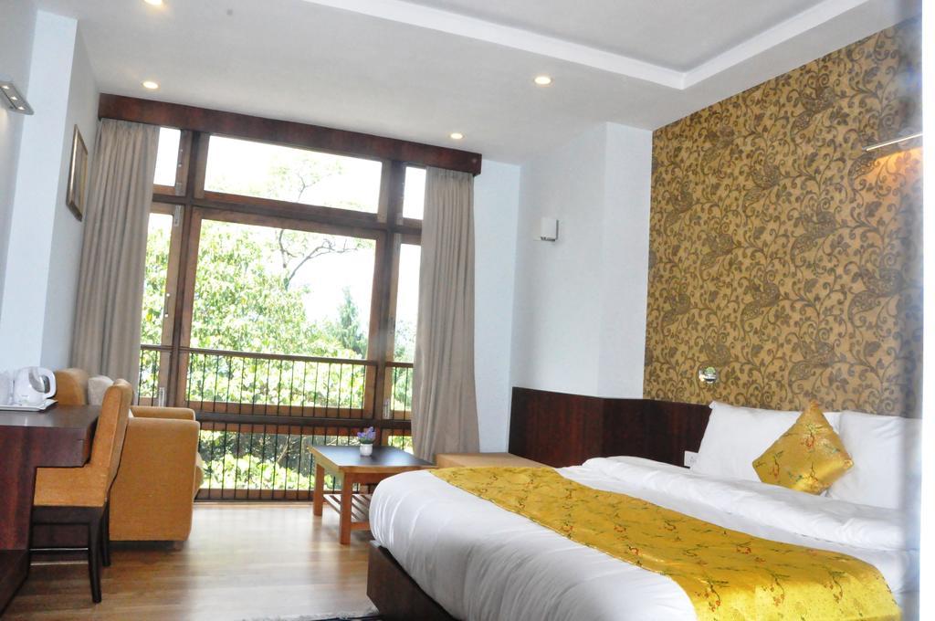 The Golden Crest Hotel Гангток Екстериор снимка