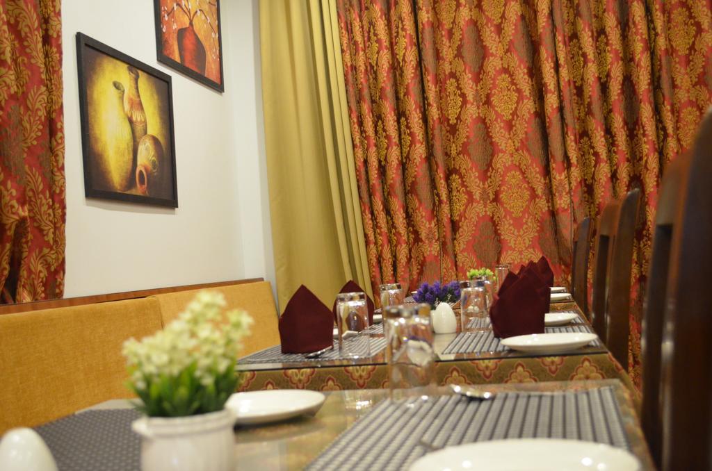 The Golden Crest Hotel Гангток Екстериор снимка