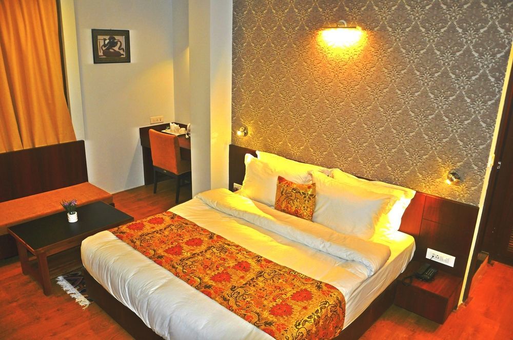 The Golden Crest Hotel Гангток Екстериор снимка
