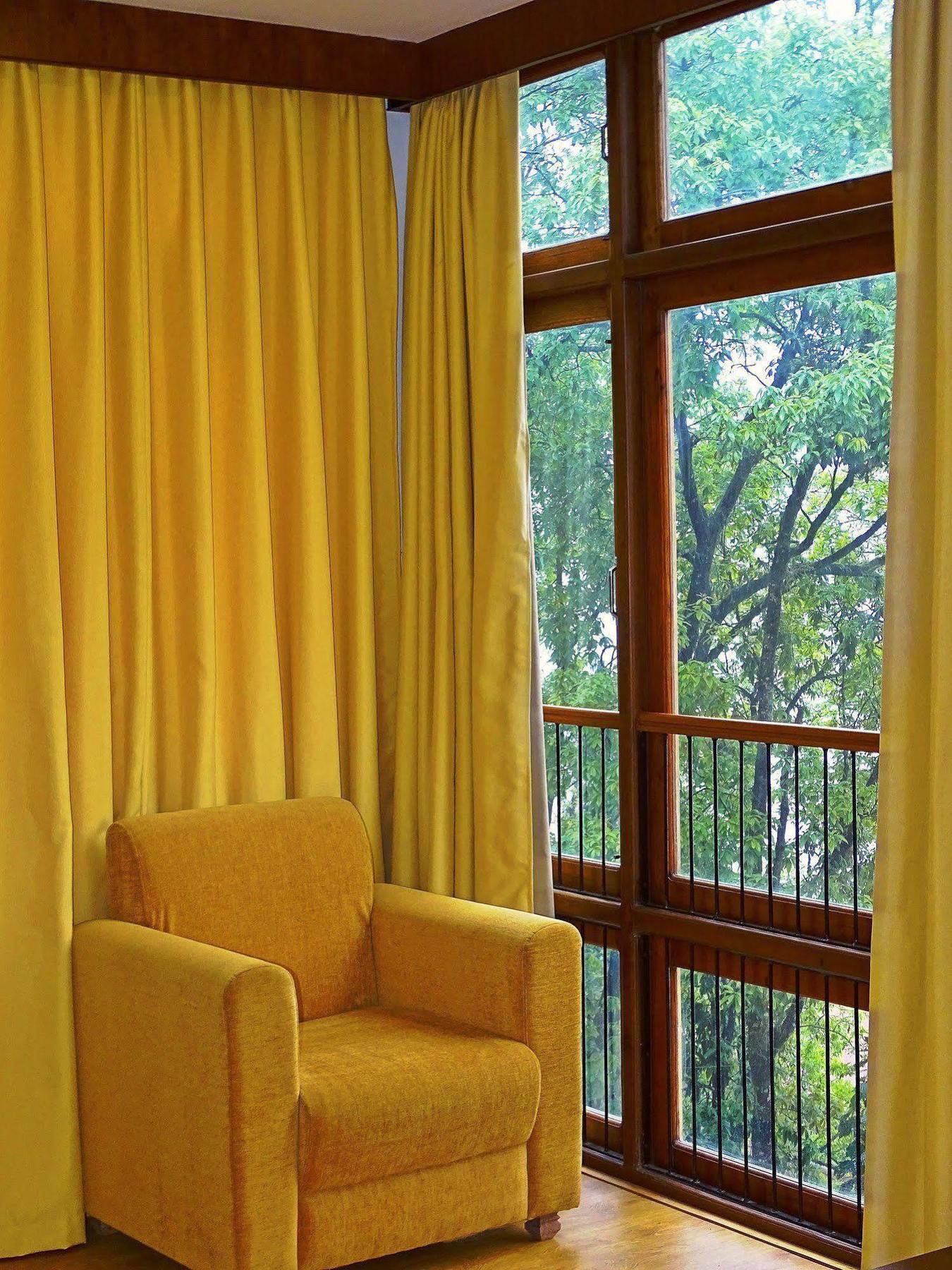 The Golden Crest Hotel Гангток Екстериор снимка