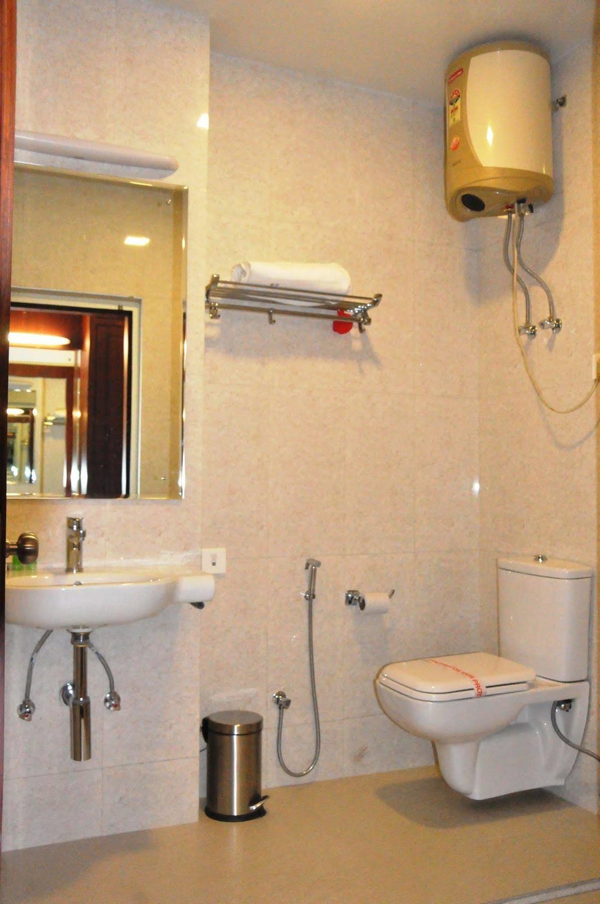 The Golden Crest Hotel Гангток Екстериор снимка